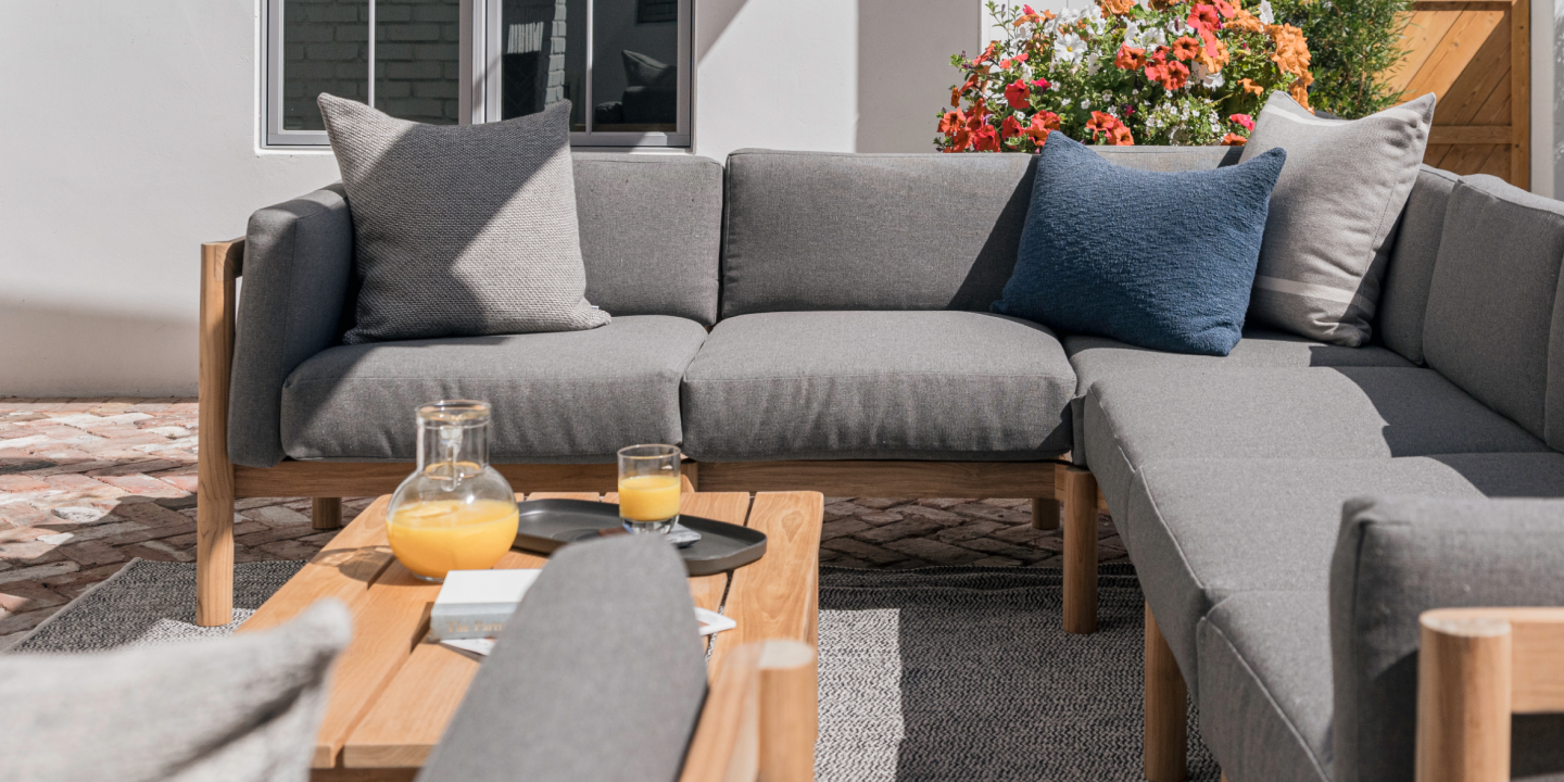 How to Style Outdoor Throw Pillows like a Designer