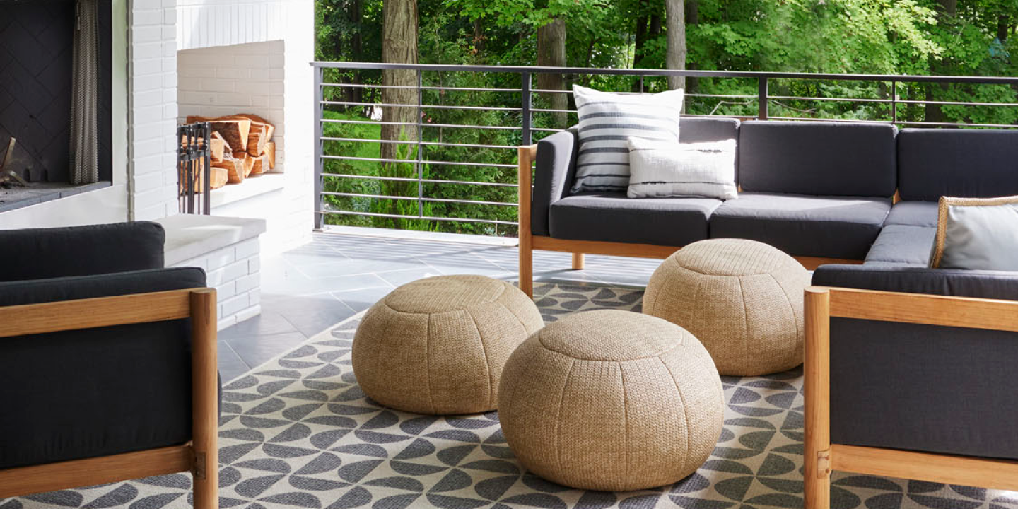Neighbor Outdoor Living Room