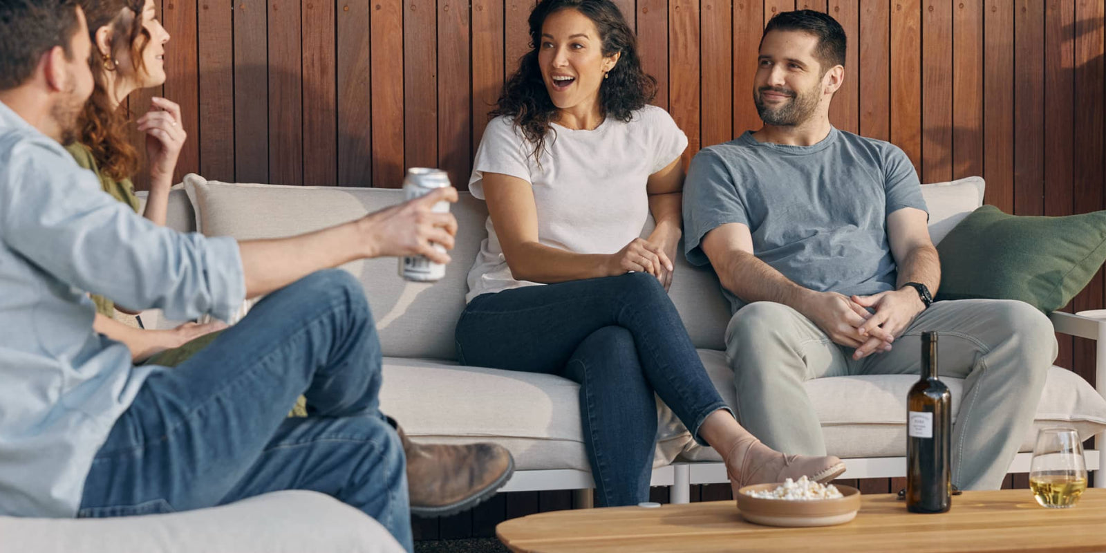 How to Create the Perfect Outdoor Entertainment Area | Neighbor